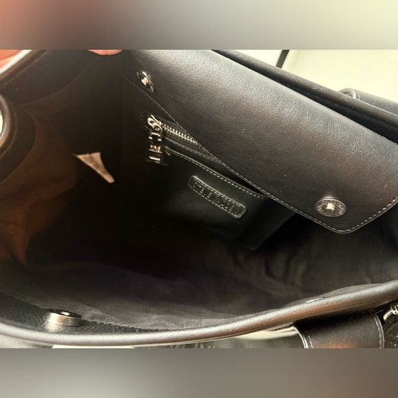 Steve Madden Black Large Tote Handbag with Strap and Pouch - NWT - Picture 6 of 6